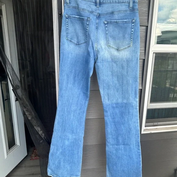 Zenana Outfitters High Rise Light Blue Jeans - Picture 4 of 6